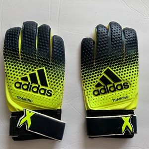 Soccer Ace Training Positive Cut Goalkeeper Gloves